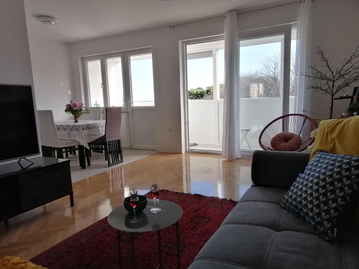 Ferienwohnung Sunny Spot Pula Exterior foto