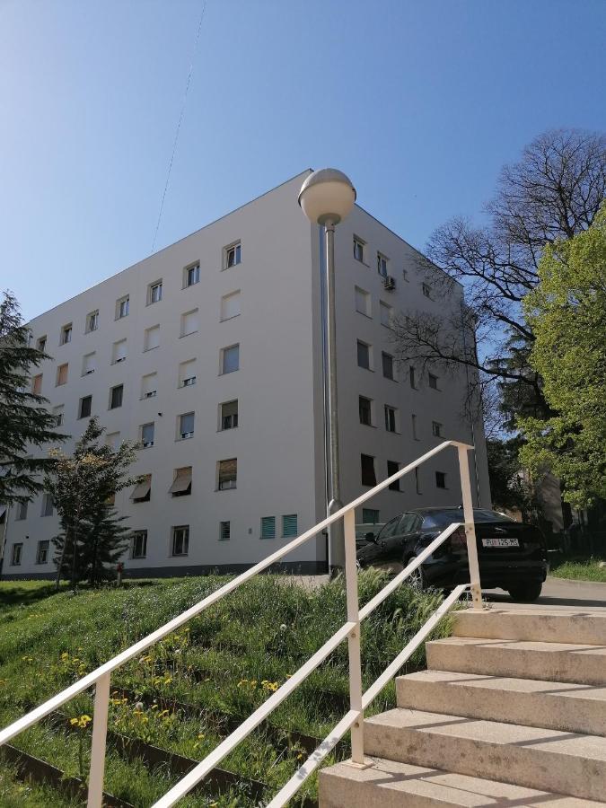 Ferienwohnung Sunny Spot Pula Exterior foto